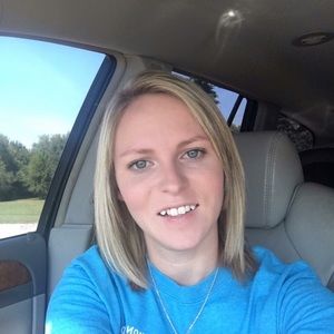 Meet your Posher, Courtney